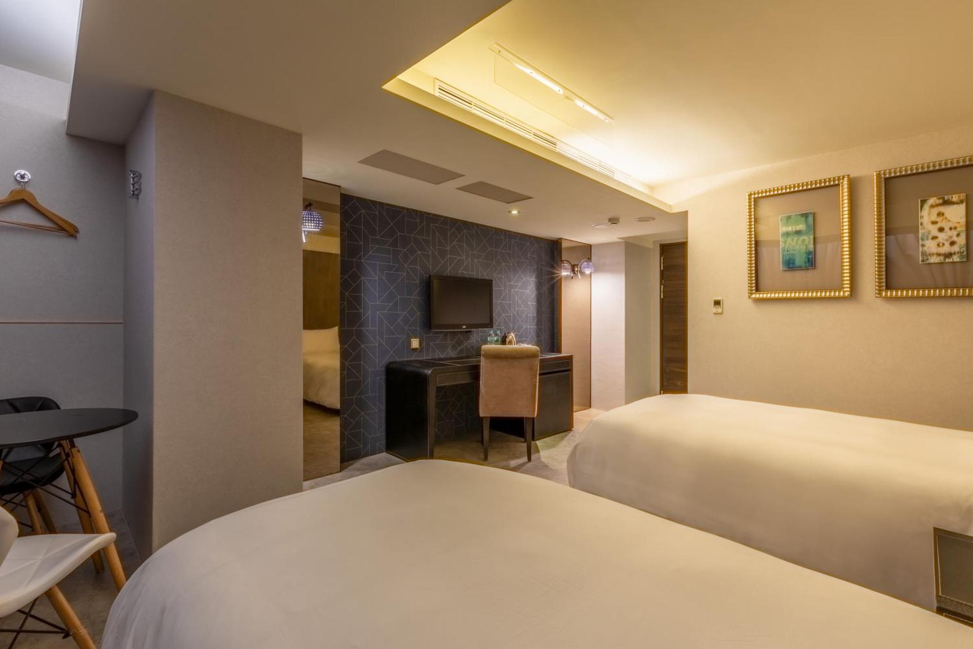 Ren Mei Fashion Hotel Tajcshung Szoba fotó